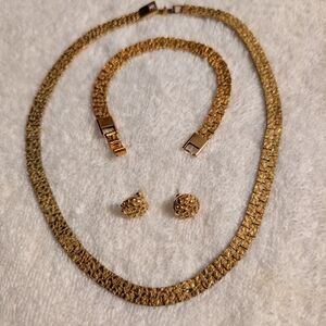 Elegant Gold Necklace, Bracelet And Earrings with Warranty